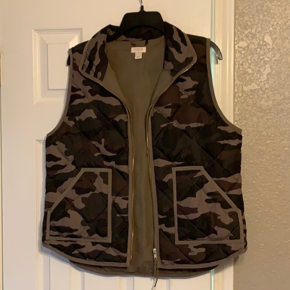 J Crew Camo puffer vest